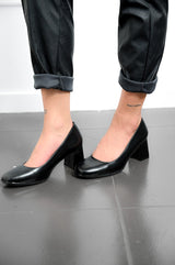 Γόβες με τετράγωνο τακούνι