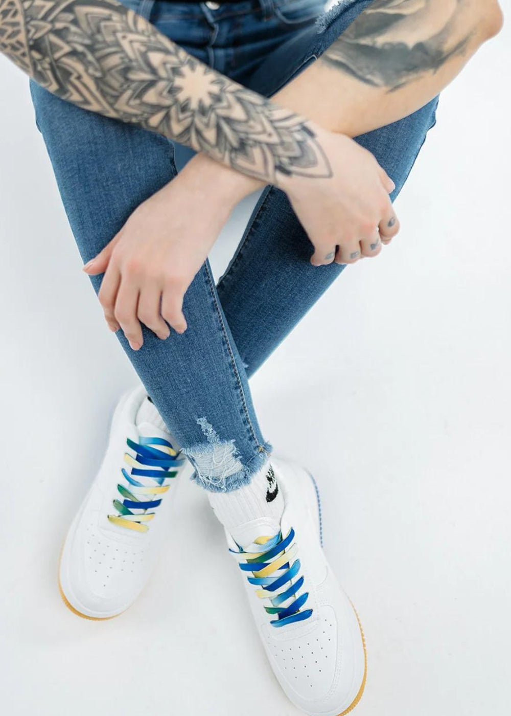 Sneakers Λευκά με Πολύχρωμο Πάτο