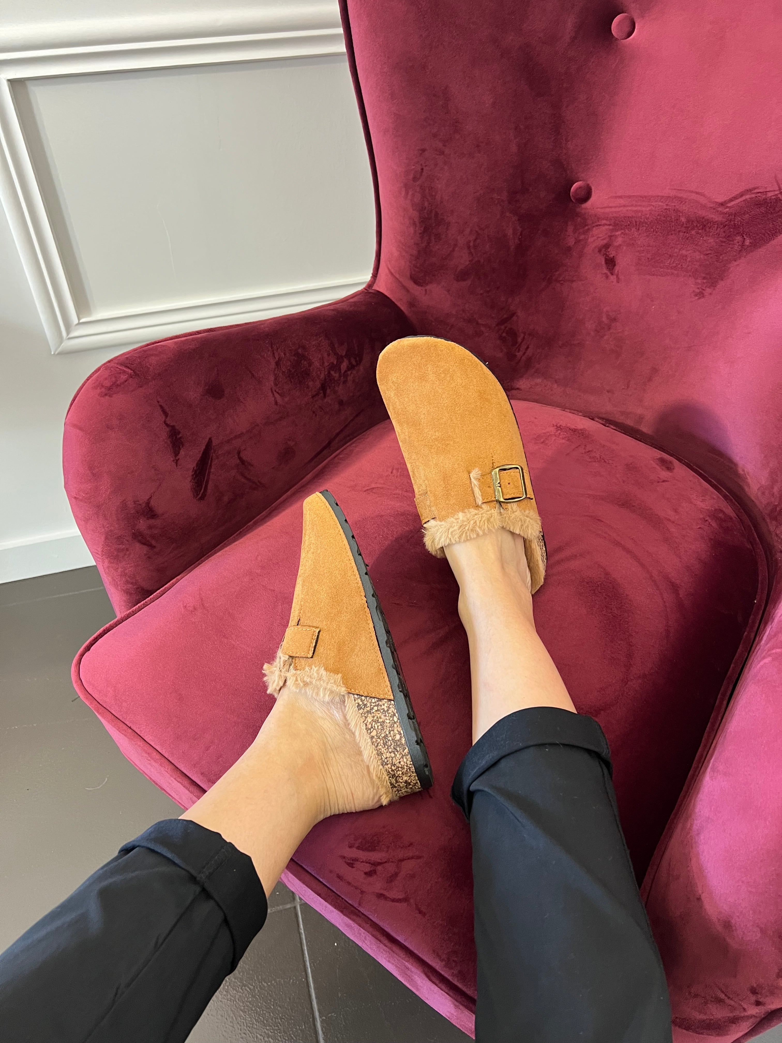 Clogs Suede Με Γούνα Ταμπά