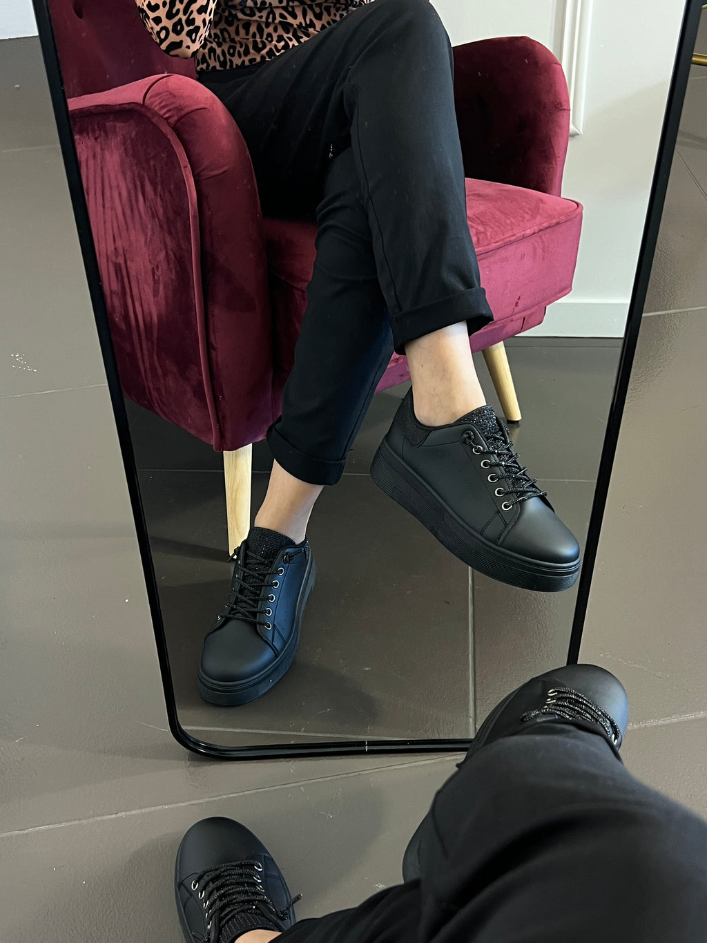 Sneakers total black
