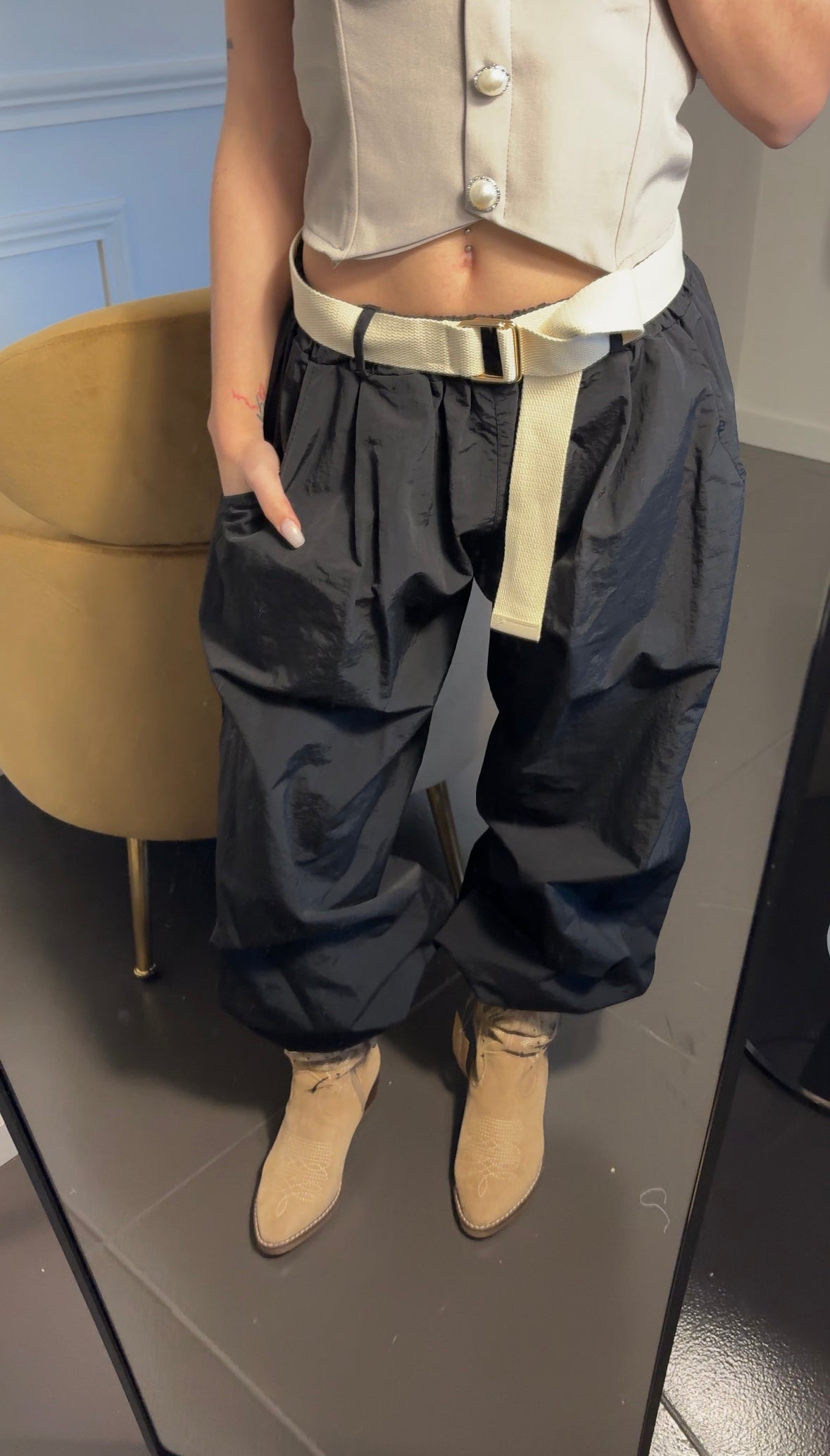 Παντελόνι με ζώνη στην μέση